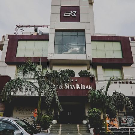 Hotel Sita Kiran Bareli Kültér fotó