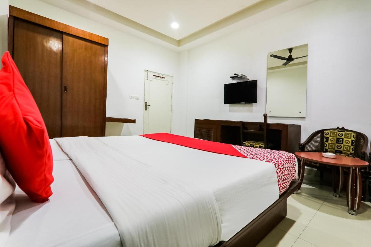 Hotel Sita Kiran Bareli Kültér fotó