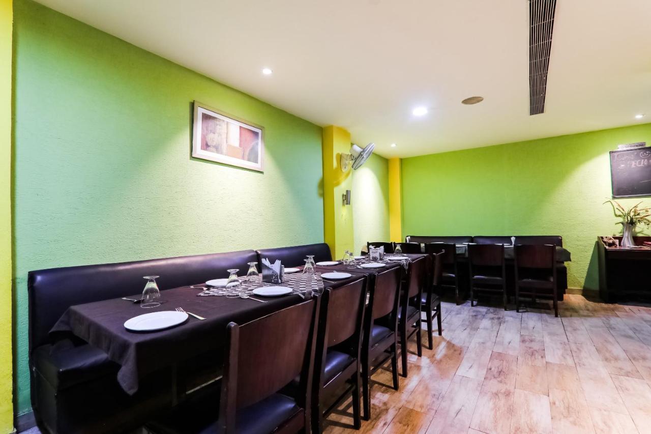 Hotel Sita Kiran Bareli Kültér fotó