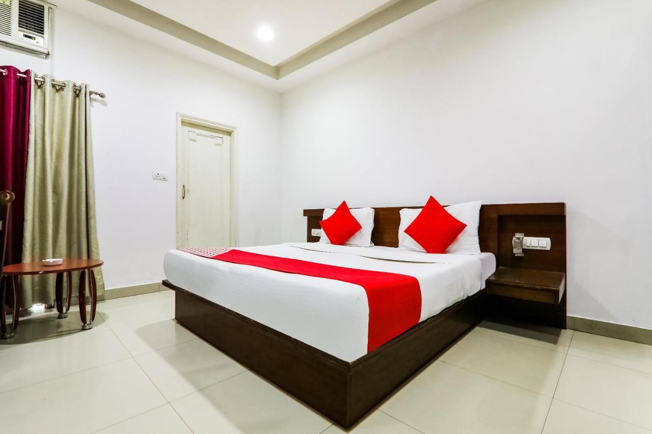 Hotel Sita Kiran Bareli Kültér fotó