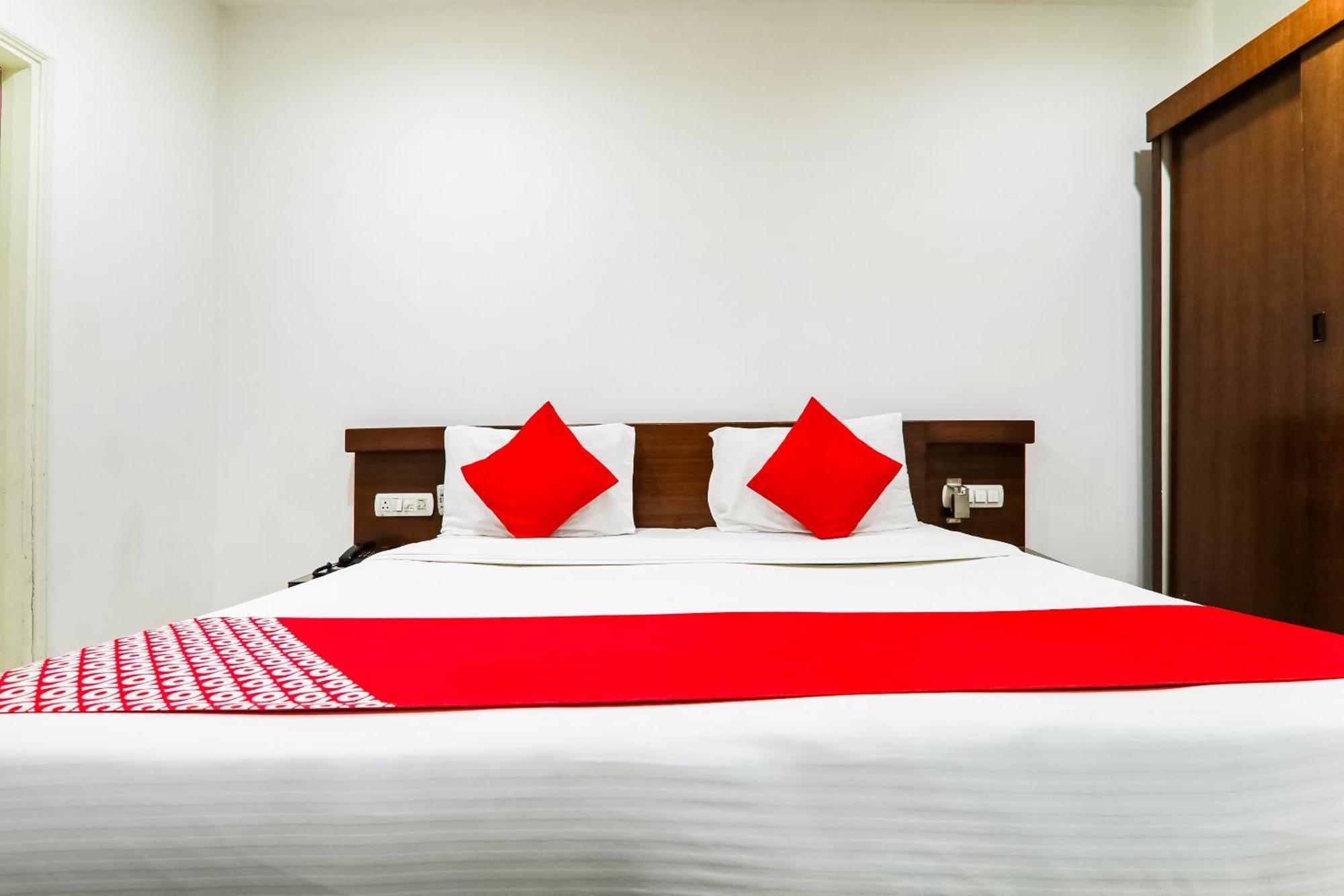 Hotel Sita Kiran Bareli Kültér fotó