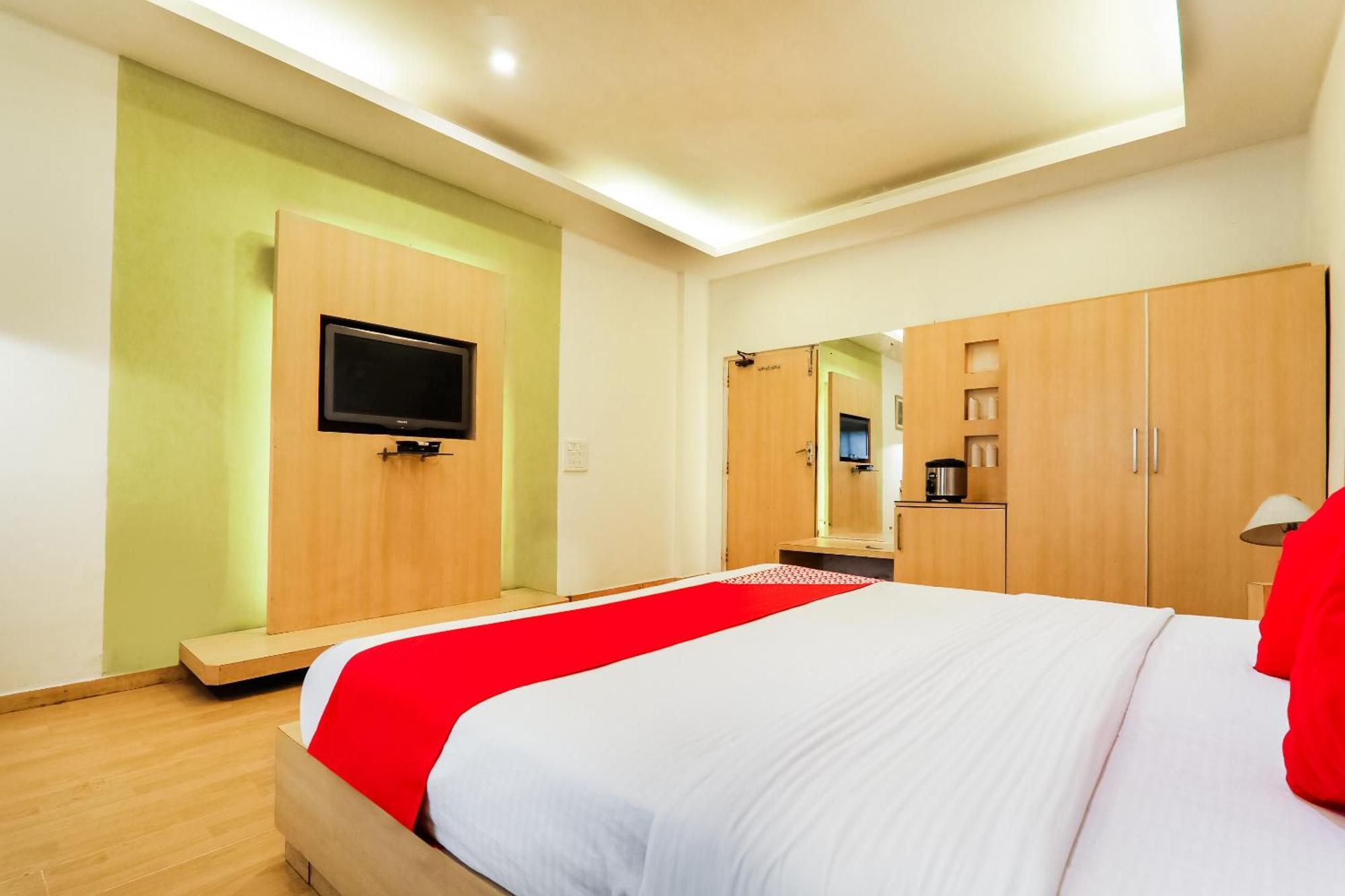 Hotel Sita Kiran Bareli Kültér fotó