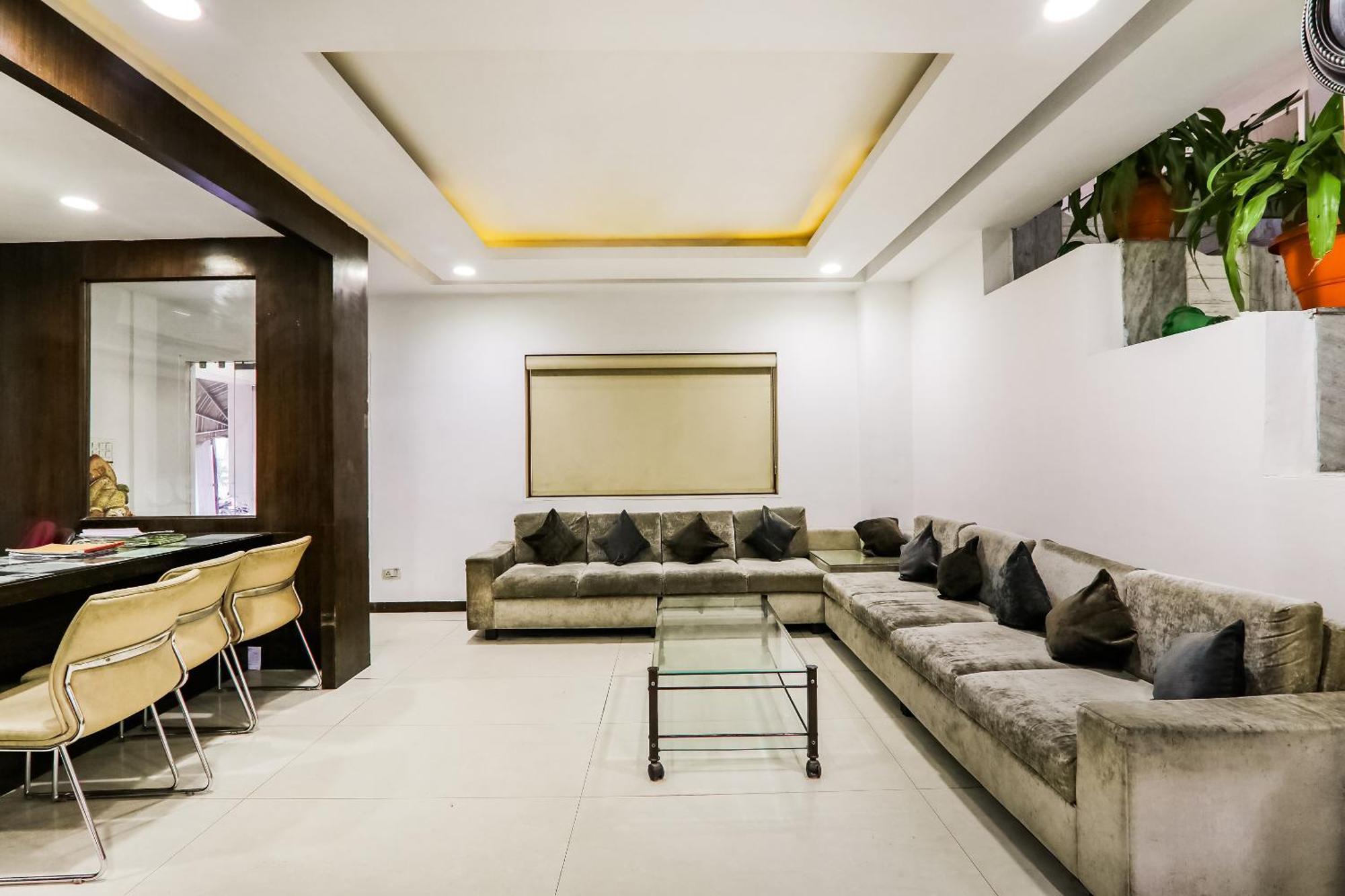 Hotel Sita Kiran Bareli Kültér fotó