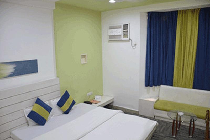 Hotel Sita Kiran Bareli Kültér fotó